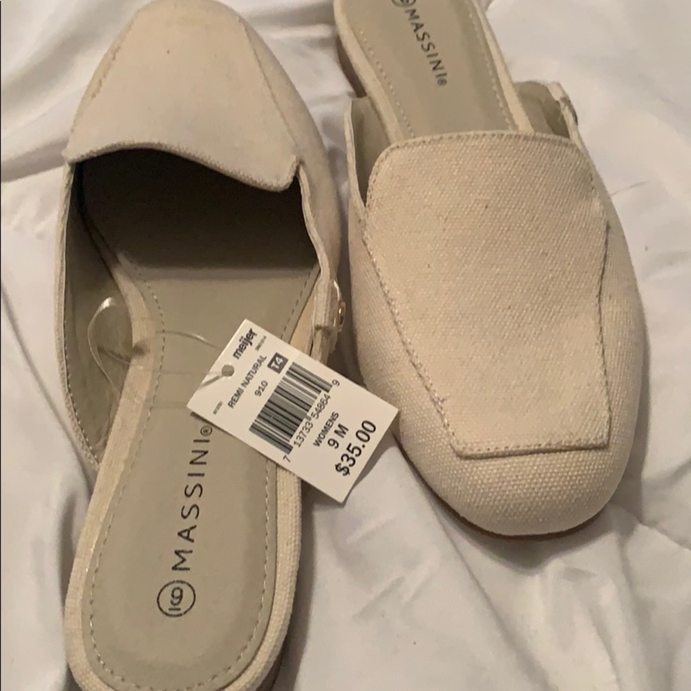 Women’s shoes
